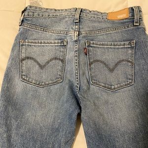 Levi’s Shaping High Rise Skinny Jeans